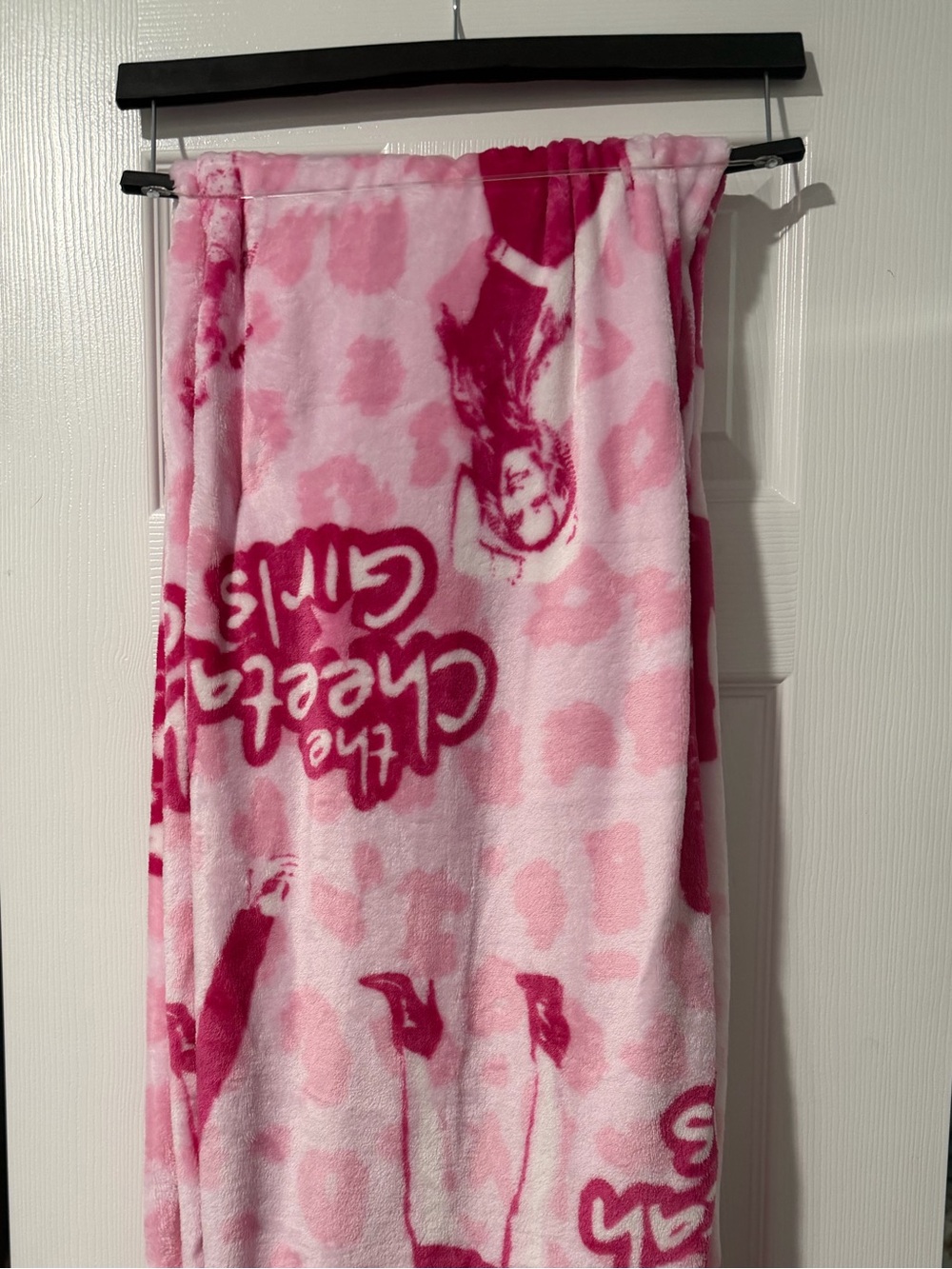 Disney Pink & Dark Pink Cheetah Girls Plush Throw Blanket